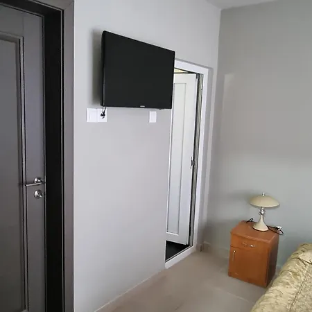 Marald בית הארחה אפורי נורד